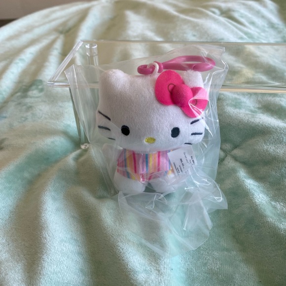 Sanrio Hello Kitty Reusable Bottle, Pen, and Plush Dangler - Picture 4 of 6